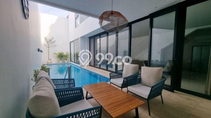 Rumah Mewah LB 370m2 Siap Pakai Desain Elegan di Seminyak, Badung Rumah Mewah LB 370m2 Siap Pakai Desain Elegan di Seminyak, Badung