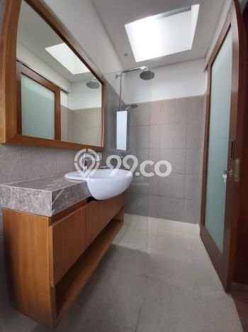 Jual Rumah Luas Elegan Dengan View Cantik di Petitenget, Badung Jual Rumah Luas Elegan Dengan View Cantik di Petitenget, Badung
