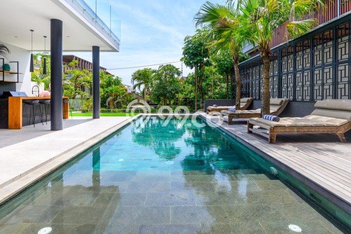 Ready to Use! Luxury House LT 500m2 Desain Elegan di Pecatu Ready to Use! Luxury House LT 500m2 Desain Elegan di Pecatu