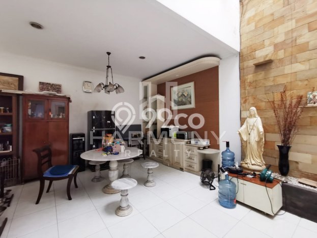 For Sale! Luxury House LT 180m2 Desain Modern di Sunrise Garden For Sale! Luxury House LT 180m2 Desain Modern di Sunrise Garden