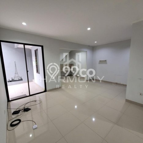 Disewakan! Rumah 3 Kamar Tidur &
3 Kamar Mandi di Gading Serpong, Tangerang Disewakan! Rumah 3 Kamar Tidur &
3 Kamar Mandi di Gading Serpong, Tangerang
