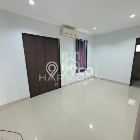 Disewakan! Rumah 3 Kamar Tidur &
3 Kamar Mandi di Gading Serpong, Tangerang Disewakan! Rumah 3 Kamar Tidur &
3 Kamar Mandi di Gading Serpong, Tangerang