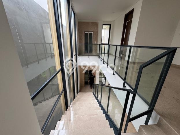 Ready to Use! Premium House LT 360m2 Desain Modern di BSD City Ready to Use! Premium House LT 360m2 Desain Modern di BSD City