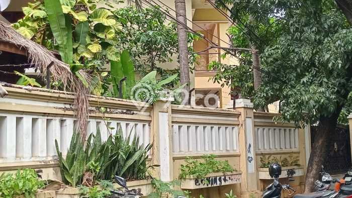 Hot Offer Hunian Mewah Ideal dan Luas di Menteng, Jakarta Pusat Hot Offer Hunian Mewah Ideal dan Luas di Menteng, Jakarta Pusat