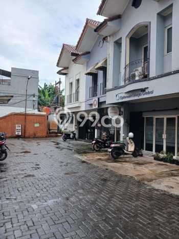 Unit Ruko Disewakan di Bintaro di Area Ramai & Strategis Unit Ruko Disewakan di Bintaro di Area Ramai & Strategis