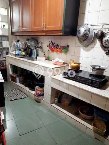 Hunian Elit LB 200m2 Siap Pakai Desain Elegan di Bintaro, Tangerang Selatan Hunian Elit LB 200m2 Siap Pakai Desain Elegan di Bintaro, Tangerang Selatan