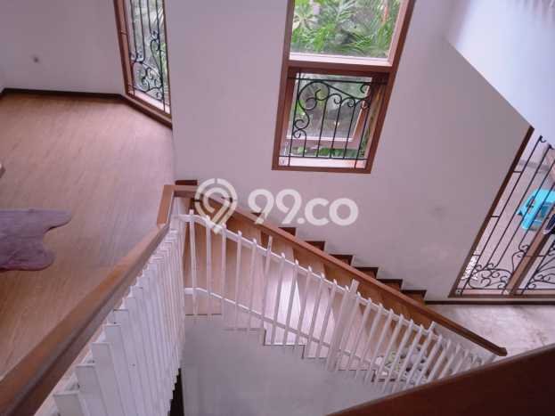 Dijual Rumah Mewah Elegan Dengan View Eksklusif di Bintaro, Tangerang Selatan Dijual Rumah Mewah Elegan Dengan View Eksklusif di Bintaro, Tangerang Selatan