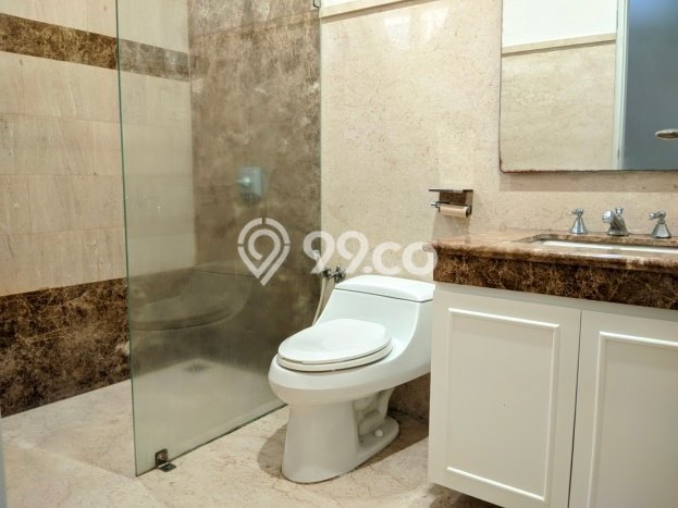 Rumah Elit Modern Tanpa Renovasi di Pondok Indah Jakarta Selatan Rumah Elit Modern Tanpa Renovasi di Pondok Indah Jakarta Selatan