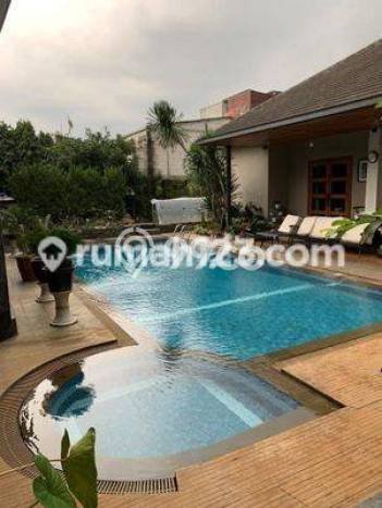 Rumah Mewah Dijual LT 1600m2 di Ciputat, Tangerang Selatan Rumah Mewah Dijual LT 1600m2 di Ciputat, Tangerang Selatan