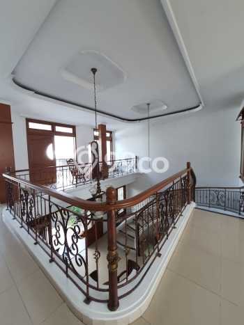 Ready to Use! Luxury House LT 360m2 Desain Elegan di Bintaro Ready to Use! Luxury House LT 360m2 Desain Elegan di Bintaro