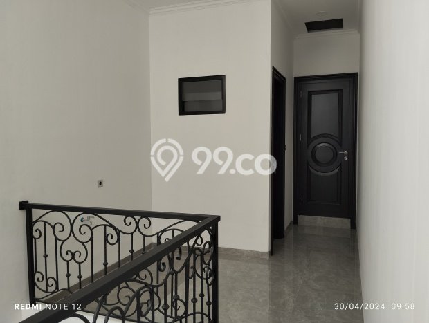 Ready to Use! Premium House LT 355m2 Desain Elegan di Bintaro Ready to Use! Premium House LT 355m2 Desain Elegan di Bintaro