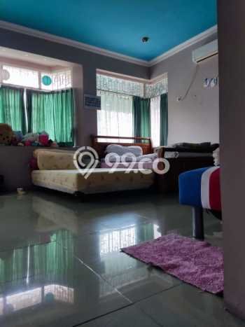 Hunian Elit LB 200m2 Siap Pakai Desain Elegan di Bintaro, Tangerang Selatan Hunian Elit LB 200m2 Siap Pakai Desain Elegan di Bintaro, Tangerang Selatan