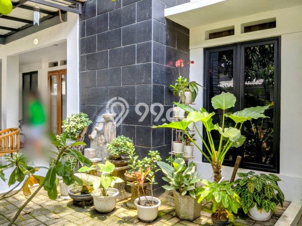 Hunian Mewah LB 150m2 Siap Pakai Desain Elegan di Bintaro, Tangerang Selatan Hunian Mewah LB 150m2 Siap Pakai Desain Elegan di Bintaro, Tangerang Selatan
