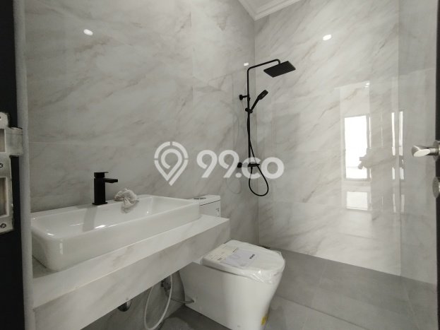 Hunian Elit LB 363m2 Siap Pakai Desain Elegan di Bintaro, Tangerang Selatan Hunian Elit LB 363m2 Siap Pakai Desain Elegan di Bintaro, Tangerang Selatan
