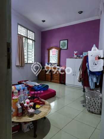 Hunian Elit LB 200m2 Siap Pakai Desain Elegan di Bintaro, Tangerang Selatan Hunian Elit LB 200m2 Siap Pakai Desain Elegan di Bintaro, Tangerang Selatan