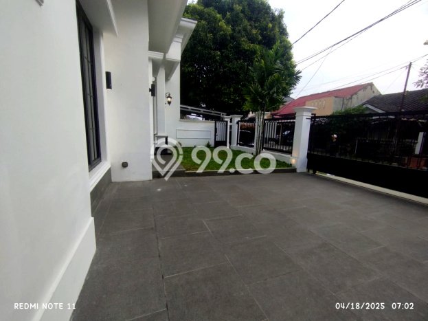 Rumah Elit LB 230m2 Siap Huni Desain Elegan di Bintaro, Tangerang Selatan Rumah Elit LB 230m2 Siap Huni Desain Elegan di Bintaro, Tangerang Selatan