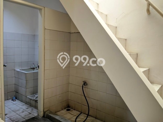 Rumah Elit Modern Tanpa Renovasi di Pondok Indah Jakarta Selatan Rumah Elit Modern Tanpa Renovasi di Pondok Indah Jakarta Selatan