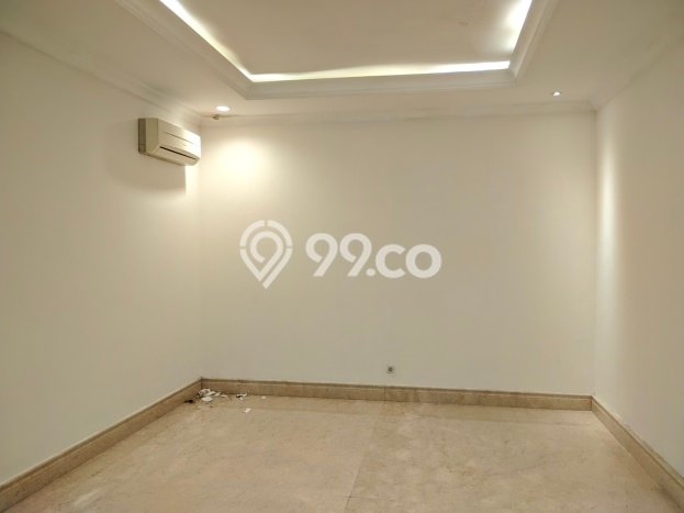 Rumah Elit Modern Tanpa Renovasi di Pondok Indah Jakarta Selatan Rumah Elit Modern Tanpa Renovasi di Pondok Indah Jakarta Selatan