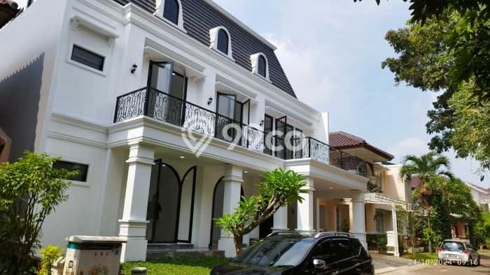 Rumah Luxury Modern Tanpa Renovasi di Bintaro Tangerang Selatan Rumah Luxury Modern Tanpa Renovasi di Bintaro Tangerang Selatan