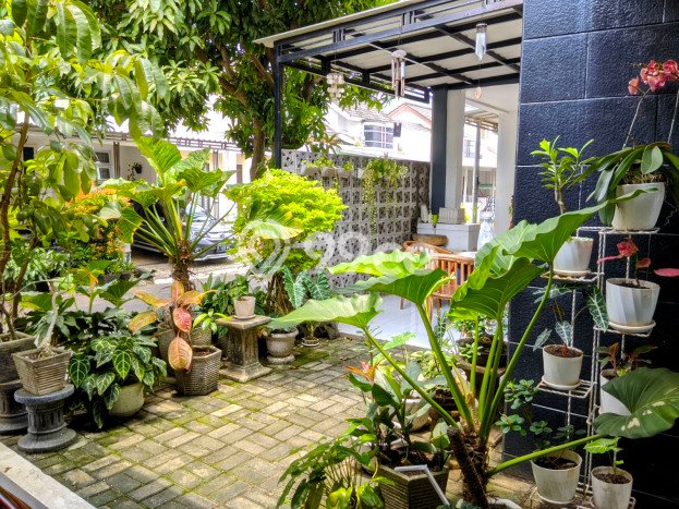 Hunian Mewah LB 150m2 Siap Pakai Desain Elegan di Bintaro, Tangerang Selatan Hunian Mewah LB 150m2 Siap Pakai Desain Elegan di Bintaro, Tangerang Selatan