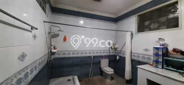 Hunian Elit LB 200m2 Siap Pakai Desain Elegan di Bintaro, Tangerang Selatan Hunian Elit LB 200m2 Siap Pakai Desain Elegan di Bintaro, Tangerang Selatan