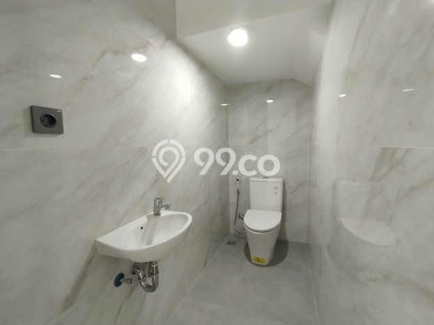 Hunian Elit LB 363m2 Siap Pakai Desain Elegan di Bintaro, Tangerang Selatan Hunian Elit LB 363m2 Siap Pakai Desain Elegan di Bintaro, Tangerang Selatan