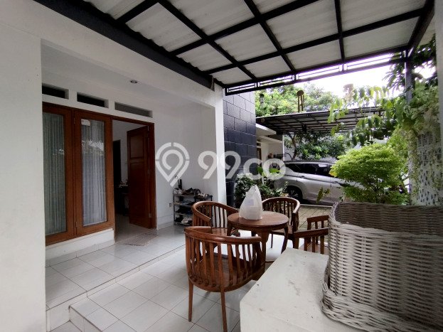 Hunian Mewah LB 150m2 Siap Pakai Desain Elegan di Bintaro, Tangerang Selatan Hunian Mewah LB 150m2 Siap Pakai Desain Elegan di Bintaro, Tangerang Selatan