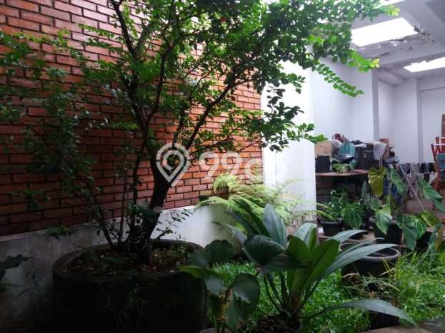 Rumah Berkualitas , Bandung, LT 525m2m² LB 400m2m² Rumah Berkualitas , Bandung, LT 525m2m² LB 400m2m²