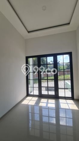 Rumah Luas Asri 2 KT Siap Pakai di Malang Kota Malang Rumah Luas Asri 2 KT Siap Pakai di Malang Kota Malang
