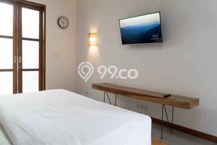 Vila di , Area 217m2m², Akses ke Pusat Kota Vila di , Area 217m2m², Akses ke Pusat Kota