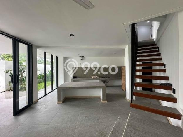 Vila Nyaman di , Ukuran 330m2m², View Menarik sekitar Vila Nyaman di , Ukuran 330m2m², View Menarik sekitar