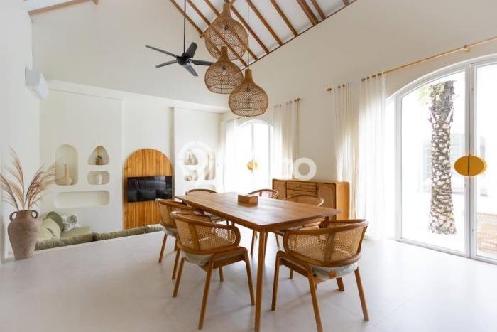 Vila Strategis di , Dimensi 300m2m², Lingkungan Nyaman untuk keluarga Vila Strategis di , Dimensi 300m2m², Lingkungan Nyaman untuk keluarga