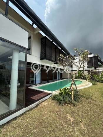 KESEMPATAN EMAS! Vila di , Ukuran 351m2m², Lingkungan Eksklusif dengan privasi terjaga KESEMPATAN EMAS! Vila di , Ukuran 351m2m², Lingkungan Eksklusif dengan privasi terjaga