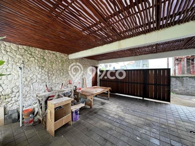 Vila Nyaman di , Ukuran 330m2m², View Menarik sekitar Vila Nyaman di , Ukuran 330m2m², View Menarik sekitar