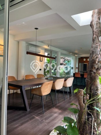 Dijual Rumah Luas Elegan Dengan View Eksklusif di Jati Padang, Jakarta Selatan Dijual Rumah Luas Elegan Dengan View Eksklusif di Jati Padang, Jakarta Selatan