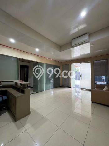 Unit Kantor Dijual di Kebayoran Baru Jakarta Selatan Luas Tanah 620m2, Luas Bangunan 230m2 Unit Kantor Dijual di Kebayoran Baru Jakarta Selatan Luas Tanah 620m2, Luas Bangunan 230m2