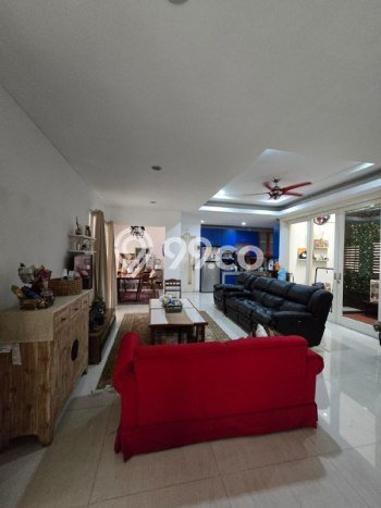 Rumah Mewah LB 310m2 Siap Huni Desain Elegan di Pondok Indah, Jakarta Selatan Rumah Mewah LB 310m2 Siap Huni Desain Elegan di Pondok Indah, Jakarta Selatan