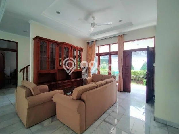 Rumah sewa siap huni 5 KT di Kebagusan, Jakarta Selatan Rumah sewa siap huni 5 KT di Kebagusan, Jakarta Selatan