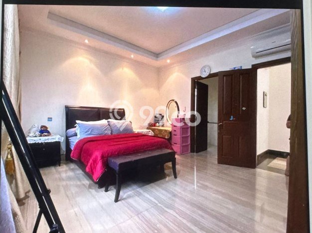 Best Deal Hunian Premium Ideal dan Luas di Menteng, Jakarta Pusat Best Deal Hunian Premium Ideal dan Luas di Menteng, Jakarta Pusat