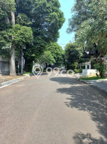 For Sale! Luxury House LT 814m2 Desain Modern di Pondok Indah For Sale! Luxury House LT 814m2 Desain Modern di Pondok Indah