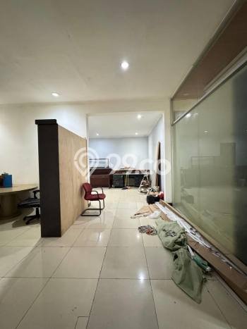 Unit Kantor Dijual di Kebayoran Baru Jakarta Selatan Luas Tanah 620m2, Luas Bangunan 230m2 Unit Kantor Dijual di Kebayoran Baru Jakarta Selatan Luas Tanah 620m2, Luas Bangunan 230m2
