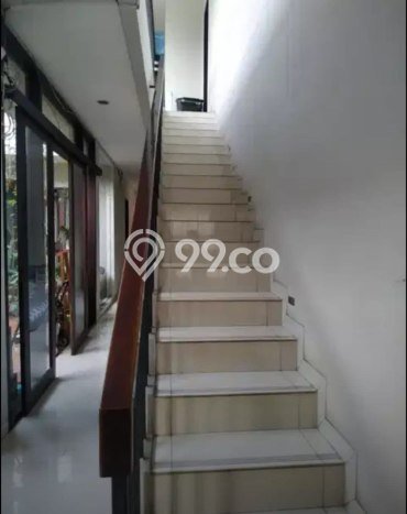Hunian Eksklusif Dijual LT 242m2 di Menteng, Jakarta Pusat Hunian Eksklusif Dijual LT 242m2 di Menteng, Jakarta Pusat