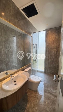Rumah Luxury Modern Tanpa Renovasi di Citraland Surabaya Rumah Luxury Modern Tanpa Renovasi di Citraland Surabaya