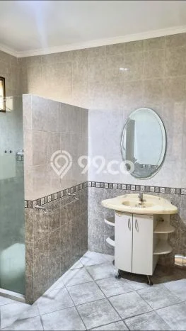 For Sale! Premium House LT 375m2 Desain Elegan di Middle East Ring Road For Sale! Premium House LT 375m2 Desain Elegan di Middle East Ring Road