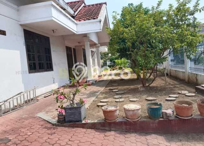 Ready to Use! Luxury House LT 646m2 Desain Modern di Darmo permai Ready to Use! Luxury House LT 646m2 Desain Modern di Darmo permai