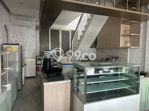 Disewakan Ruko di Kawasan Ramai Pakuwon City Luas 500m2 Disewakan Ruko di Kawasan Ramai Pakuwon City Luas 500m2