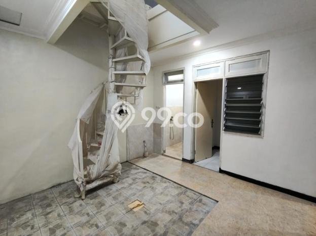 Jual Rumah Luas Elegan Dengan View Eksklusif di Sutorejo, Surabaya Jual Rumah Luas Elegan Dengan View Eksklusif di Sutorejo, Surabaya