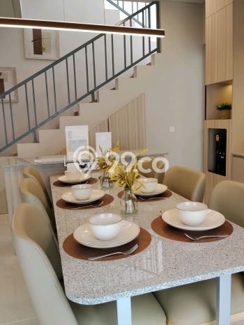 Dijual Rumah Mewah Elegan Dengan View Cantik di Graha, Surabaya Dijual Rumah Mewah Elegan Dengan View Cantik di Graha, Surabaya