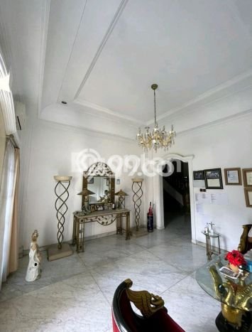 Jual Rumah Luas Elegan Dengan View Eksklusif di Dharma Husada, Surabaya Jual Rumah Luas Elegan Dengan View Eksklusif di Dharma Husada, Surabaya