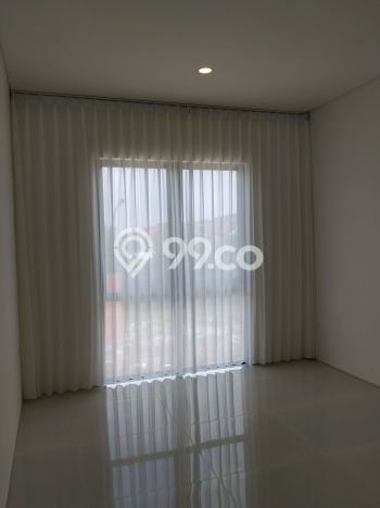Dijual Rumah Mewah Elegan Dengan View Cantik di Graha, Surabaya Dijual Rumah Mewah Elegan Dengan View Cantik di Graha, Surabaya